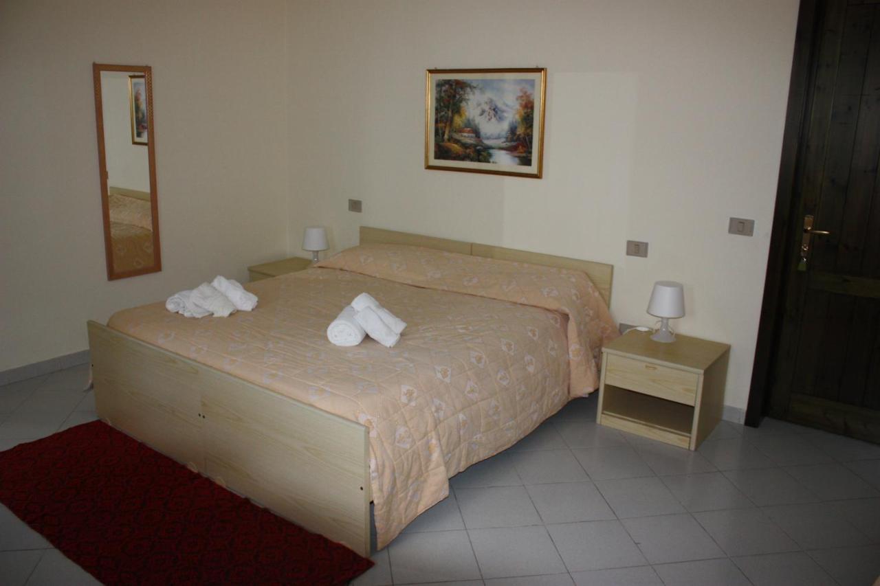 Hotel La Pineta Arborea Εξωτερικό φωτογραφία