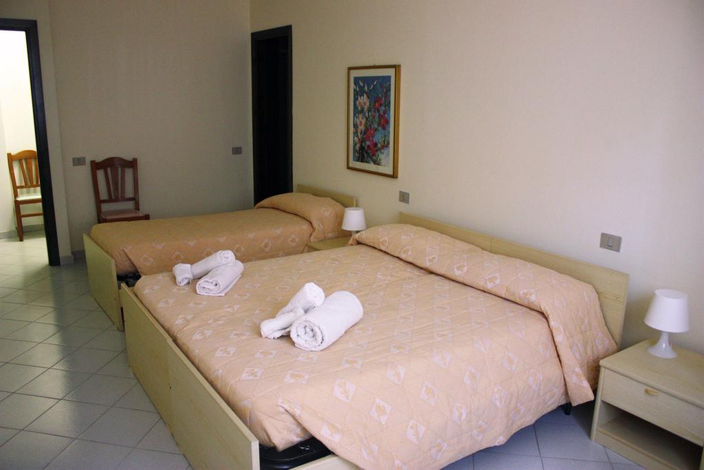 Hotel La Pineta Arborea Εξωτερικό φωτογραφία